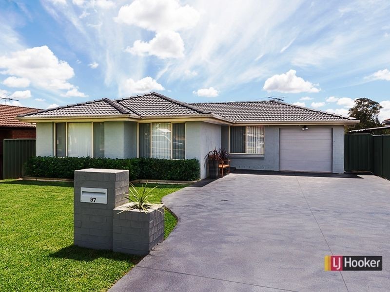 97 Colebee Crescent, Hassall Grove NSW 2761