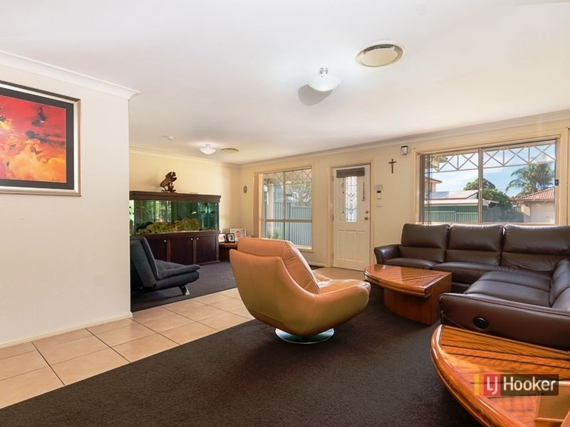 4 Glennis Close, Glendenning NSW 2761