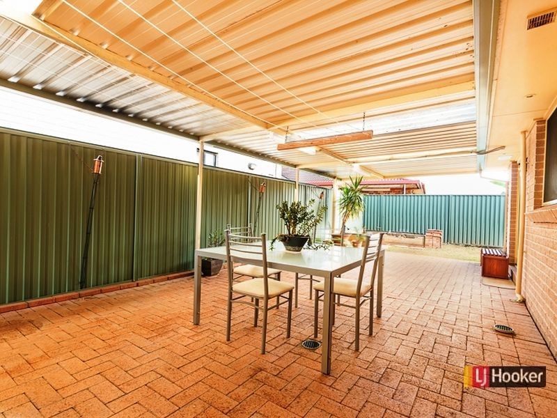 4 Glennis Close, Glendenning NSW 2761