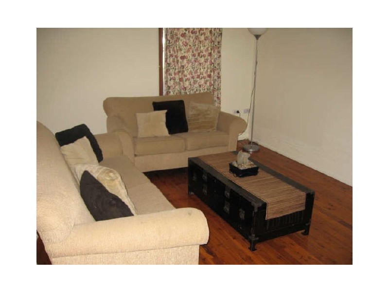 28 Nairana Drive, Marayong NSW 2148