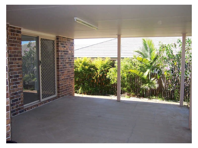 4 Panda Street, Southside QLD 4570