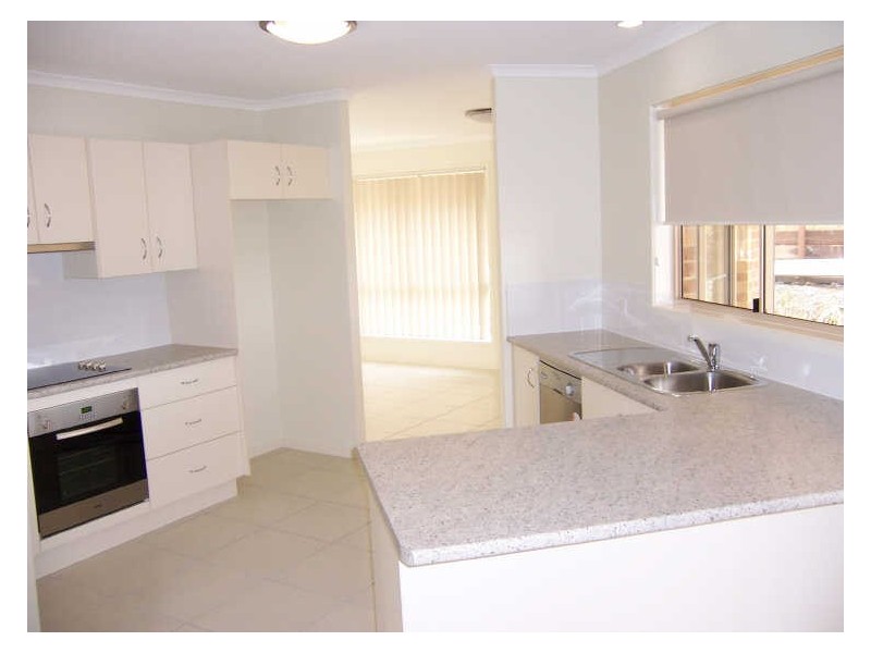 8 Scholar Close, Gympie QLD 4570