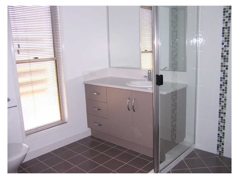 2 Harington Avenue, Southside QLD 4570