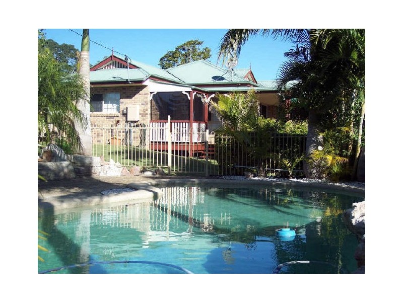 7 Bethany Court, Southside QLD 4570