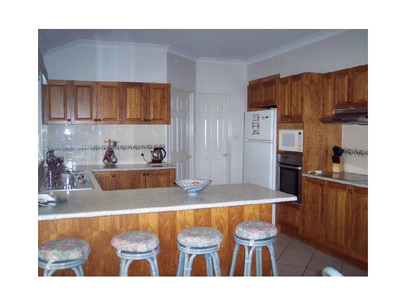 7 Bethany Court, Southside QLD 4570