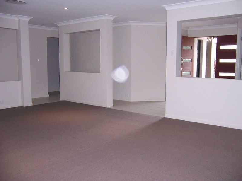 8 Glen Eden Drive, Gympie QLD 4570