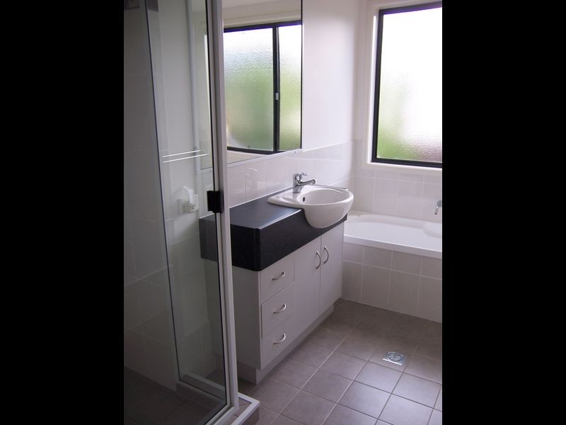 15 Jasmine Avenue, Southside QLD 4570