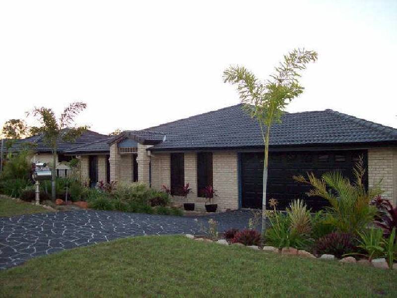 12 Hilltop Avenue, Southside QLD 4570