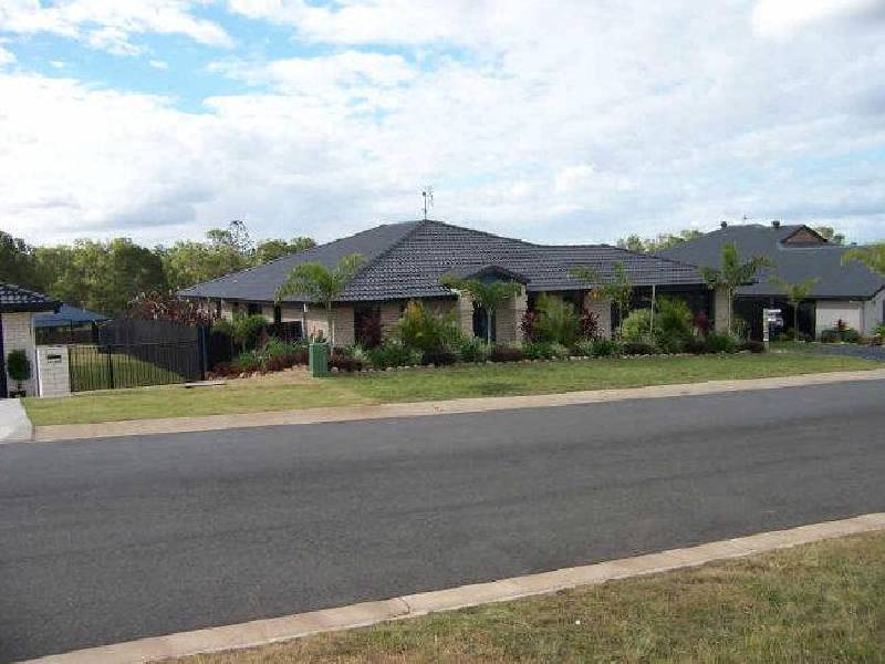 12 Hilltop Avenue, Southside QLD 4570