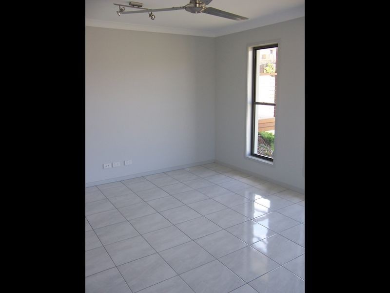 31 Presidential Avenue, Jones Hill QLD 4570