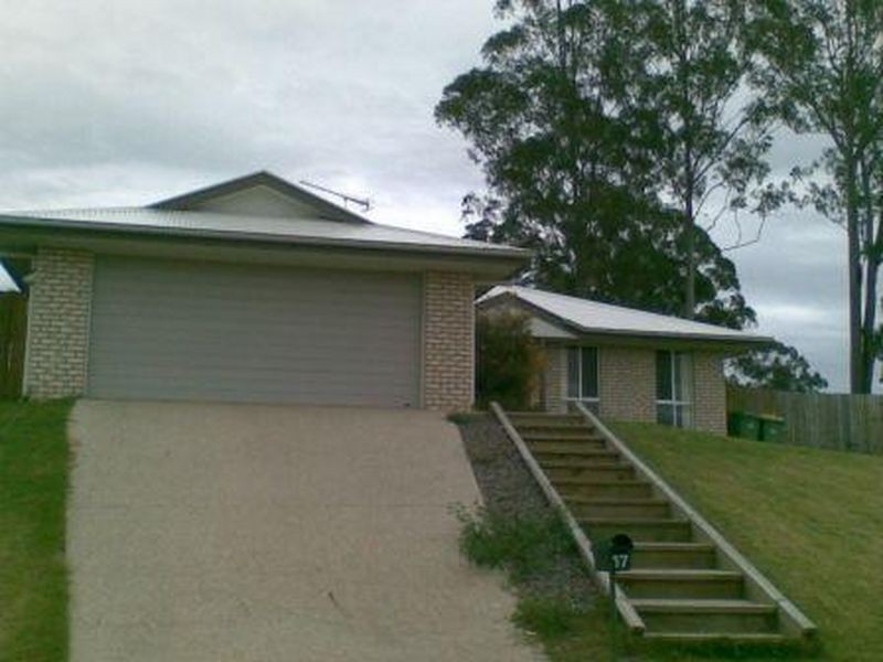 17 St Andrews Crescent, Gympie QLD 4570