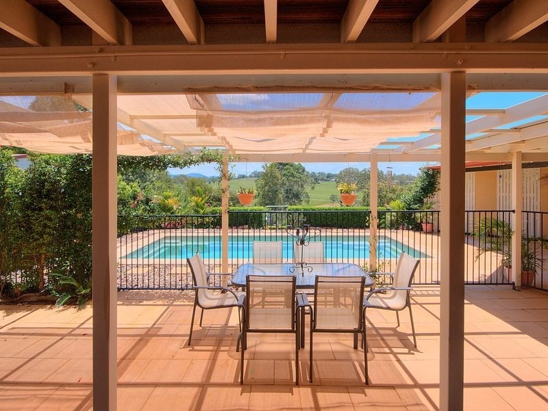 10 Bethany Court, Southside QLD 4570