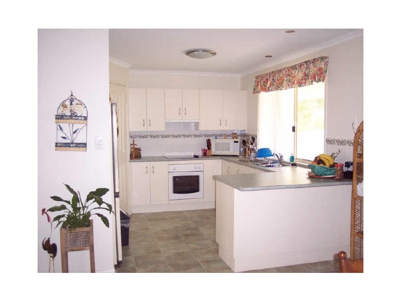 98 Lynne Drive, Curra QLD 4570