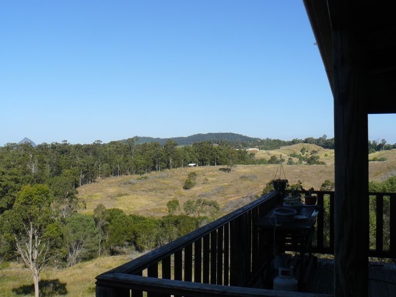 133 Lehman Rd, Traveston QLD 4570