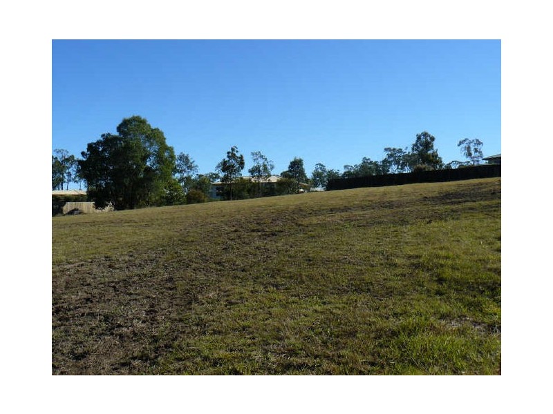 3 Duffy Court, Southside QLD 4570