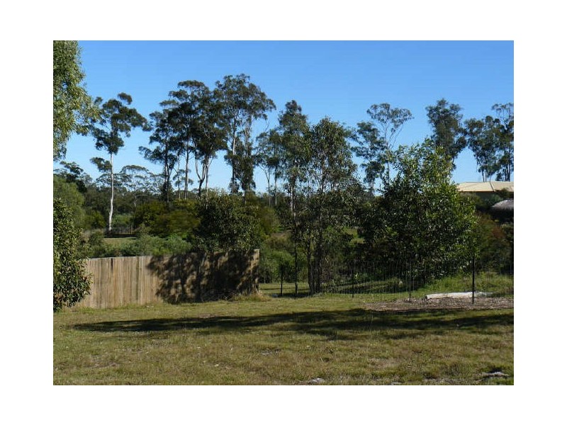 3 Duffy Court, Southside QLD 4570