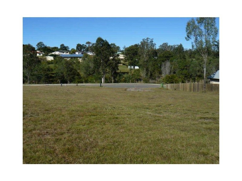 3 Duffy Court, Southside QLD 4570