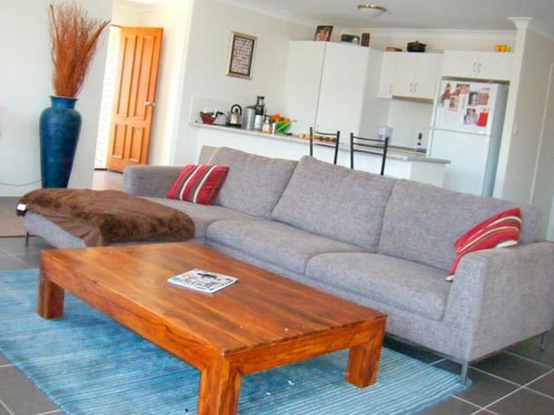 4 Lapis Court, Southside QLD 4570