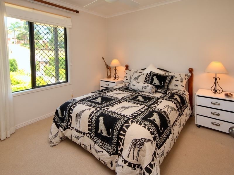 10 Bethany Court, Southside QLD 4570