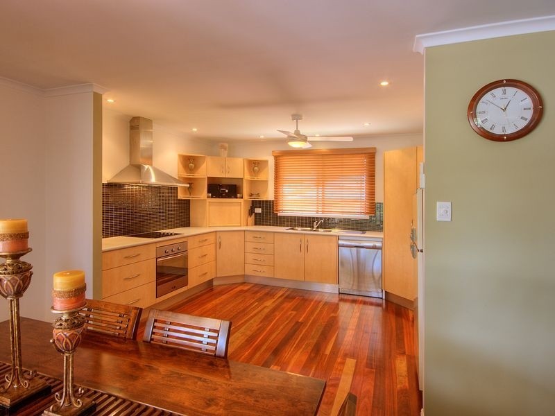 10 Bethany Court, Southside QLD 4570