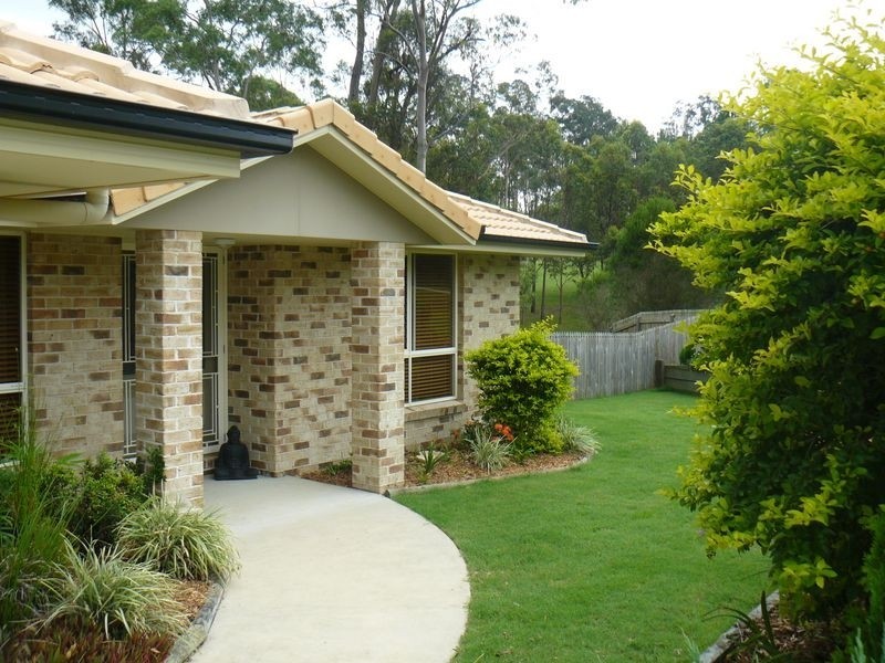 9 Melrose Crt, Southside QLD 4570