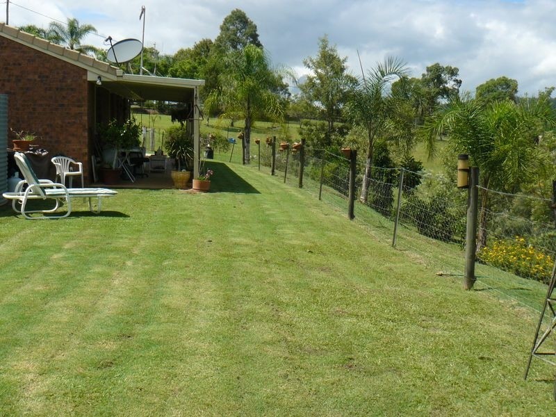 15 Wacal Road, Mothar Mountain QLD 4570