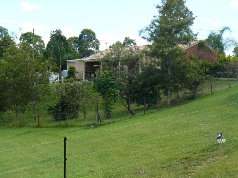 15 Wacal Road, Mothar Mountain QLD 4570