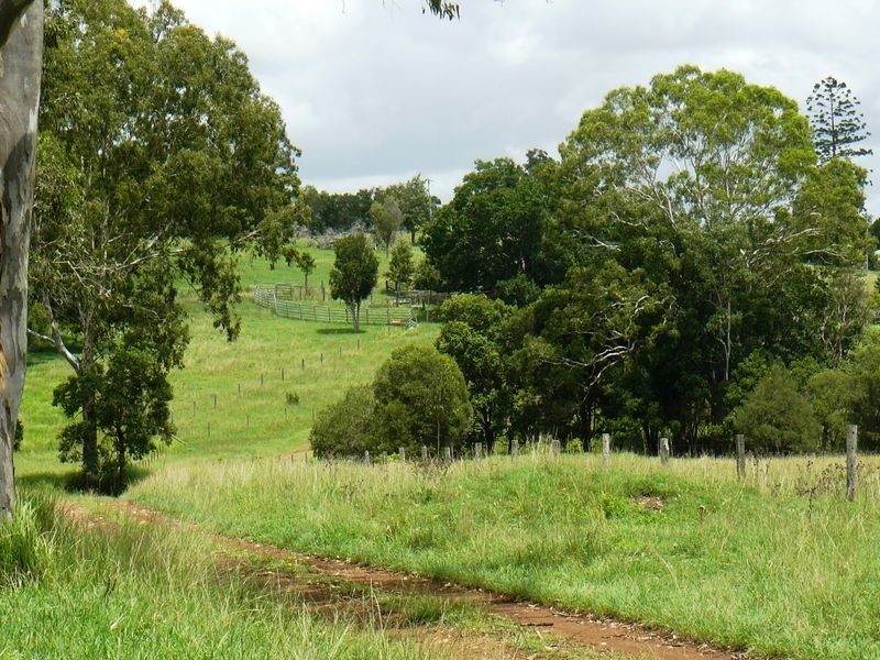 122 Rocks Road, Pie Creek QLD 4570