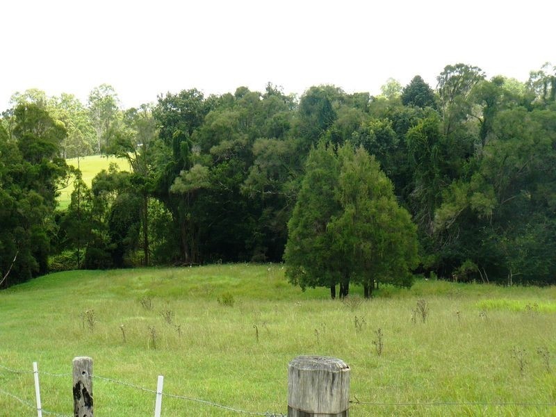122 Rocks Road, Pie Creek QLD 4570