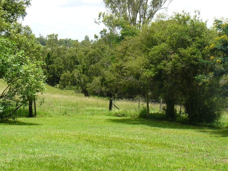 122 Rocks Road, Pie Creek QLD 4570