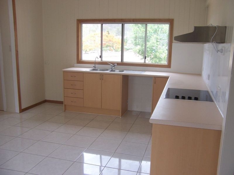 15 Bridge Street, Kilkivan QLD 4600