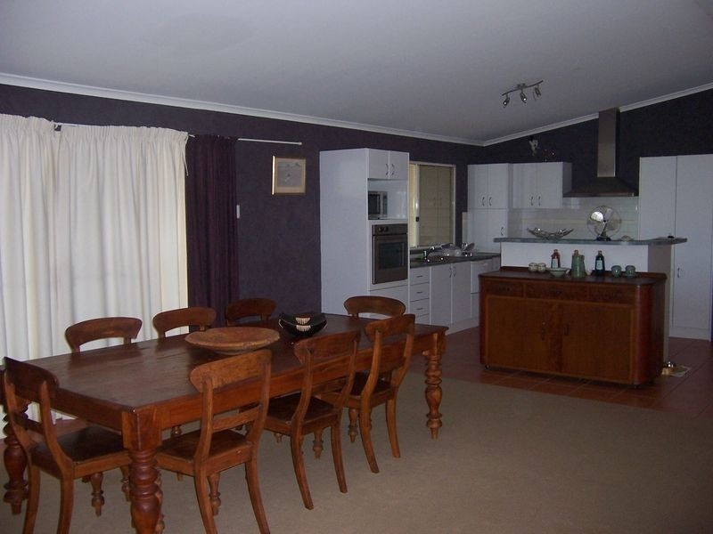 38 Old Veteran Road, Veteran QLD 4570