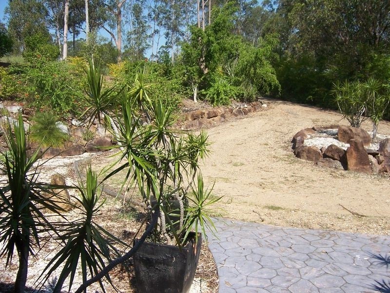 38 Old Veteran Road, Veteran QLD 4570