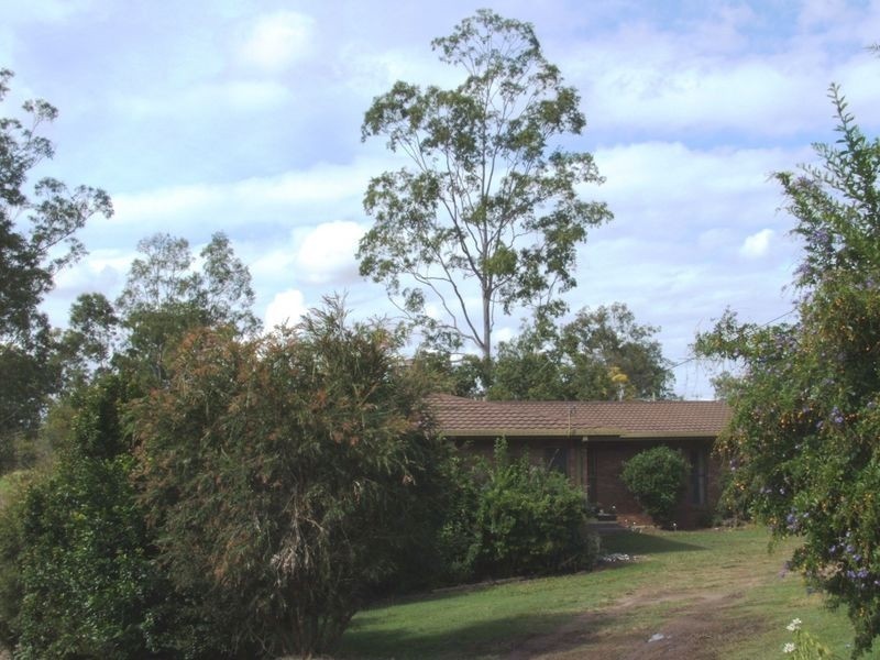 13 Heather Street, Southside QLD 4570