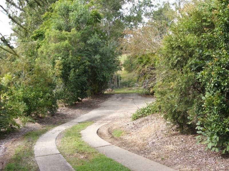 13 Heather Street, Southside QLD 4570