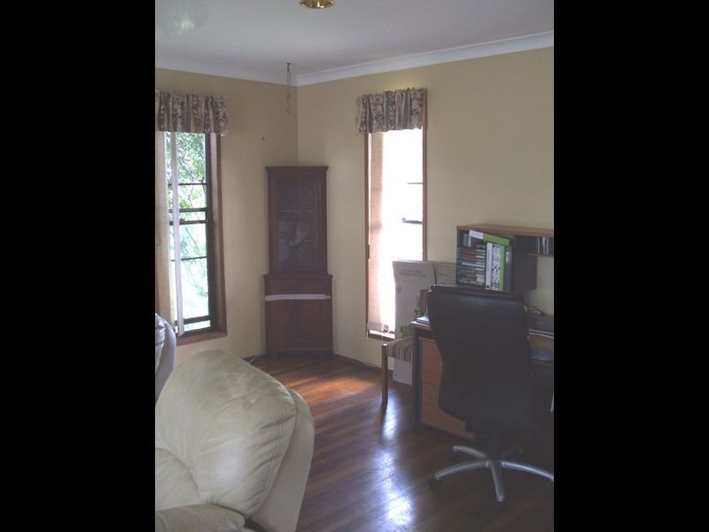 13 Heather Street, Southside QLD 4570