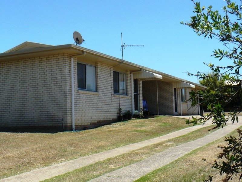 5 Helen St, Southside QLD 4570