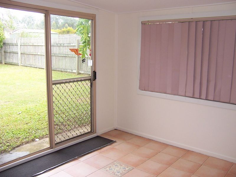 15 Furness Road, Southside QLD 4570