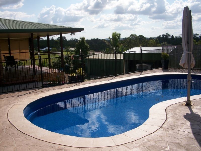 138 Groundwater Rd, Southside QLD 4570