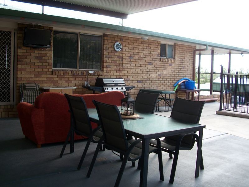 138 Groundwater Rd, Southside QLD 4570