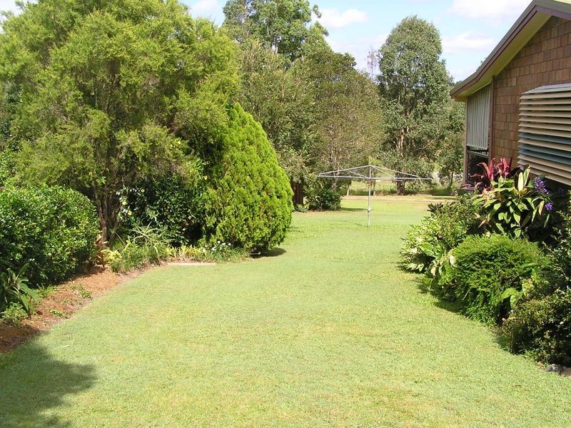 6 Acacia Circuit, Southside QLD 4570