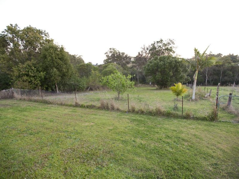 33 Rifle Range Rd, Gympie QLD 4570