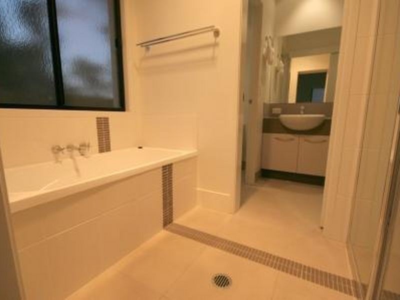 41 Hilltop Ave, Southside QLD 4570