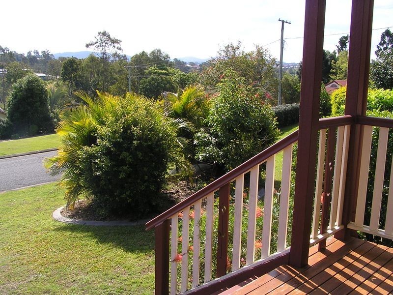 7 Bethany Court, Southside QLD 4570