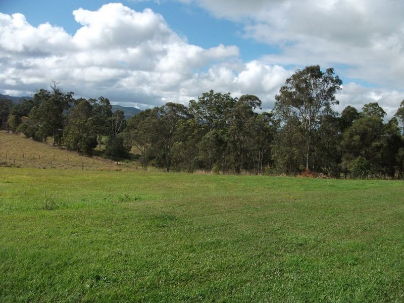 34 Shadbolt Rd, Mothar Mountain QLD 4570