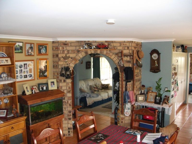 34 Shadbolt Rd, Mothar Mountain QLD 4570