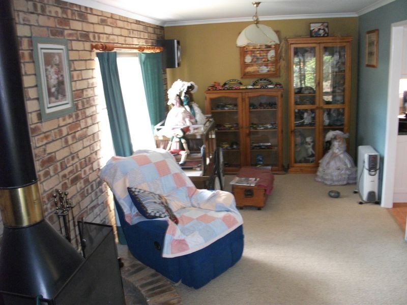 34 Shadbolt Rd, Mothar Mountain QLD 4570