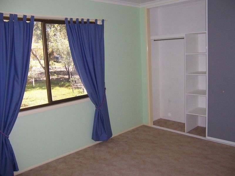 9 Heather St, Southside QLD 4570