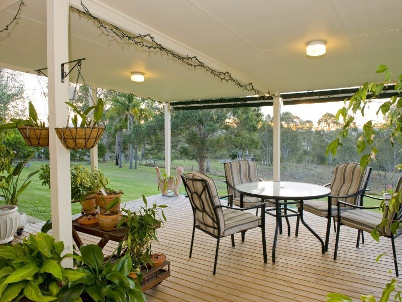 18 Roselea Ave, Southside QLD 4570