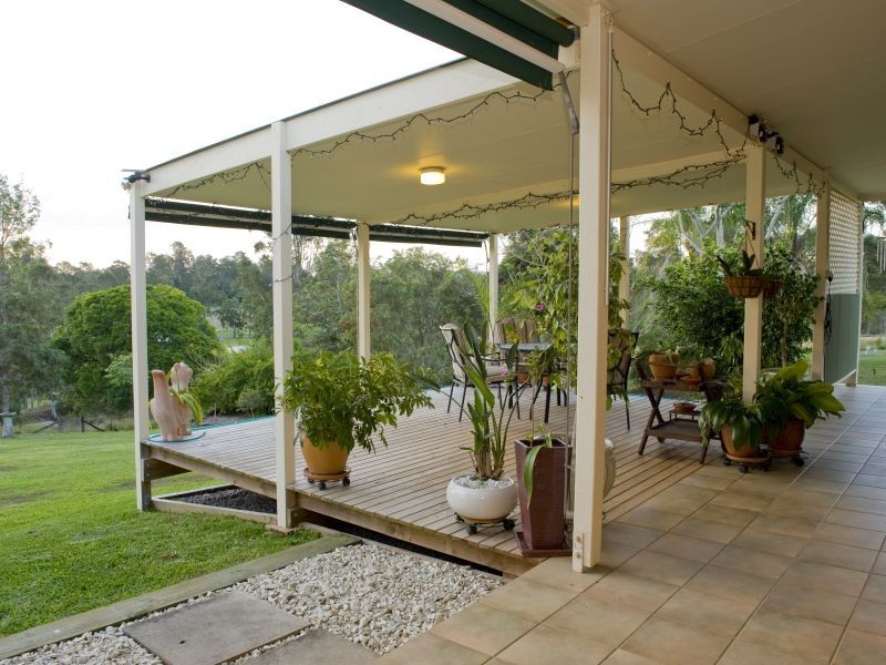 18 Roselea Ave, Southside QLD 4570